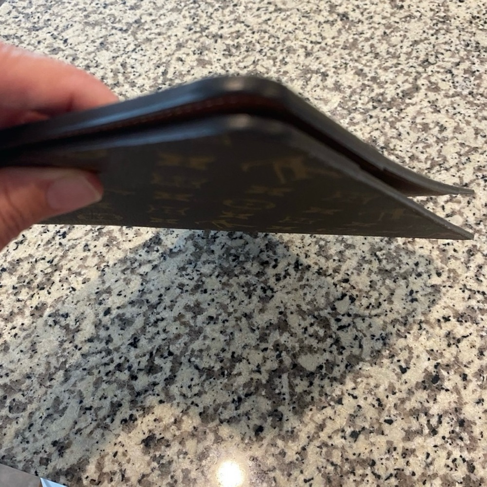 Louis Vuitton Desk Agenda - Picture 11 of 14